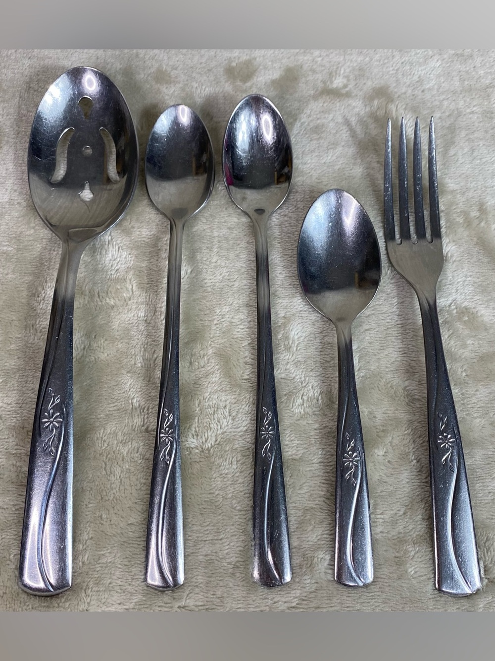 Stainless Imperial Flower Daisy 1 Slotted Serving Spoon 2 Ice Tea Spoons 1 Fork